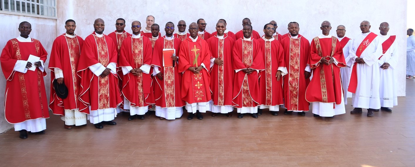 Devoção em Massa Santa Catarina Reúne Multidão na Tradicional Festa Religiosa