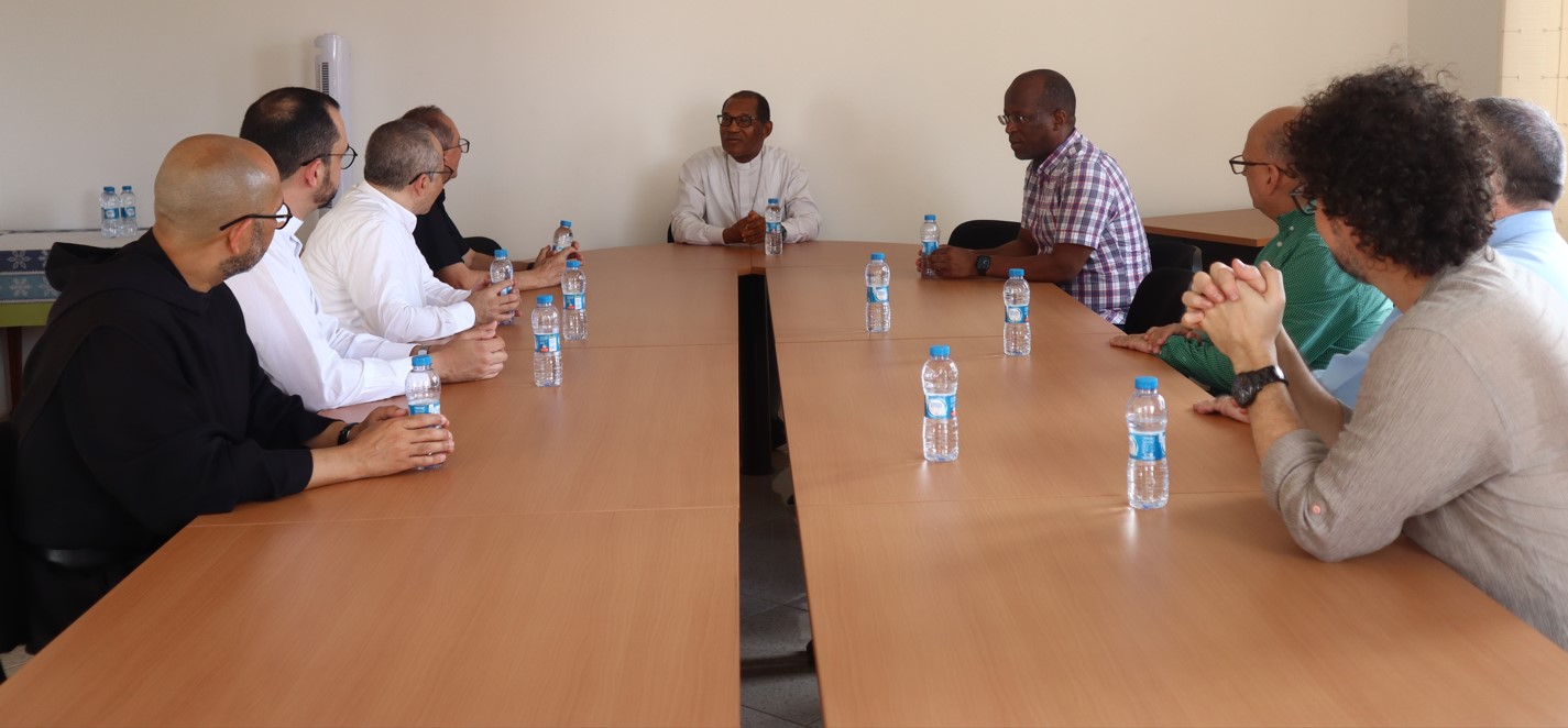 Visita de Cortesia dos Conferencistas ao Cardeal