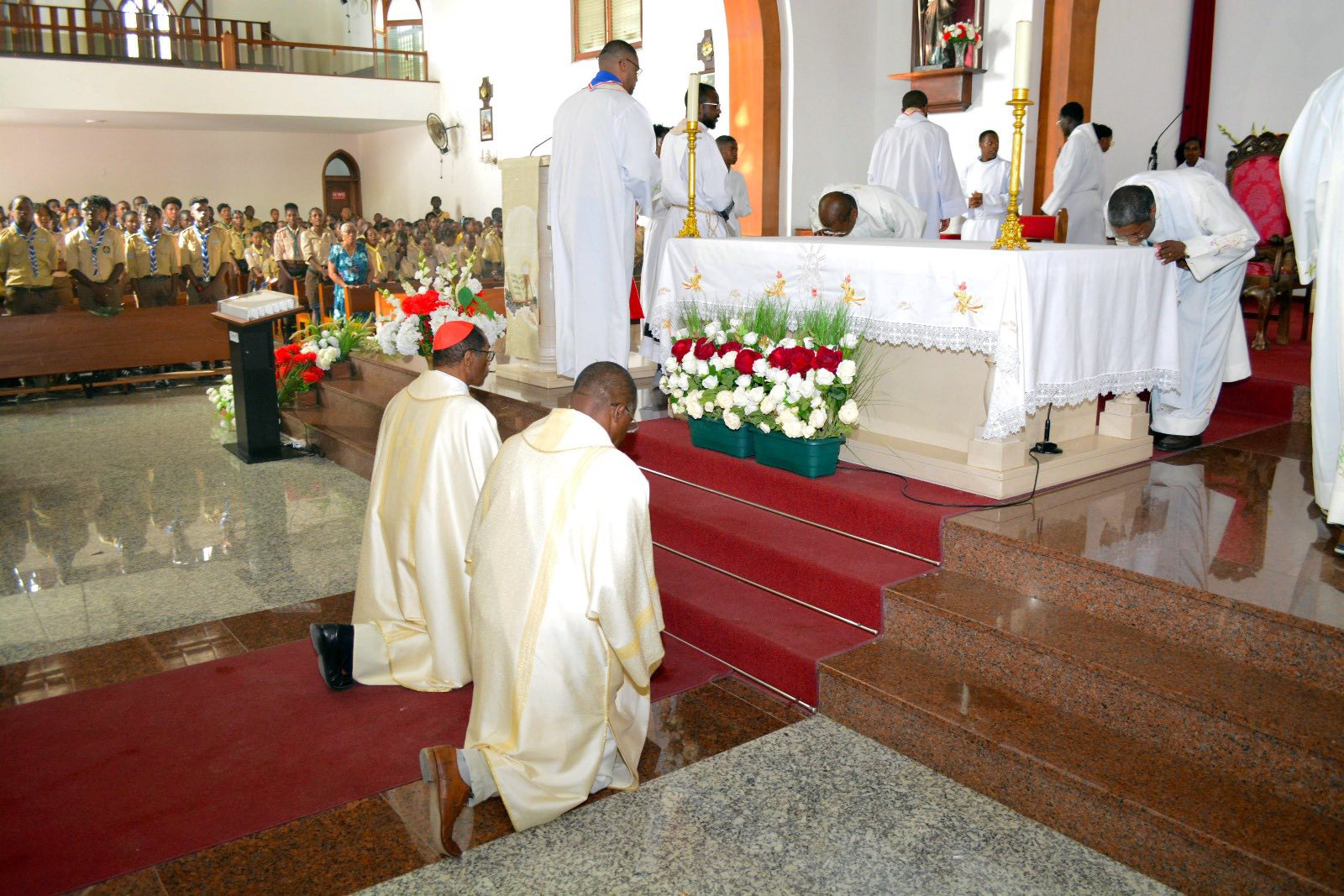 Cardeal Dom Arlindo Furtado Preside Missa de Abertura do III Acampamento Nacional dos Escuteiros III CANAES em Tarrafal de Santiago