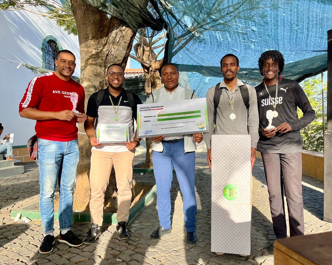 Paróquia de São Filipe Apóstolo vence VIII Edição do Festival Diocesano da Canção