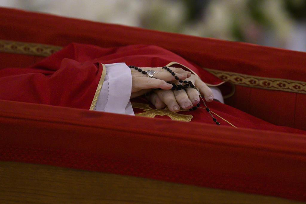 corpo do papa francisco